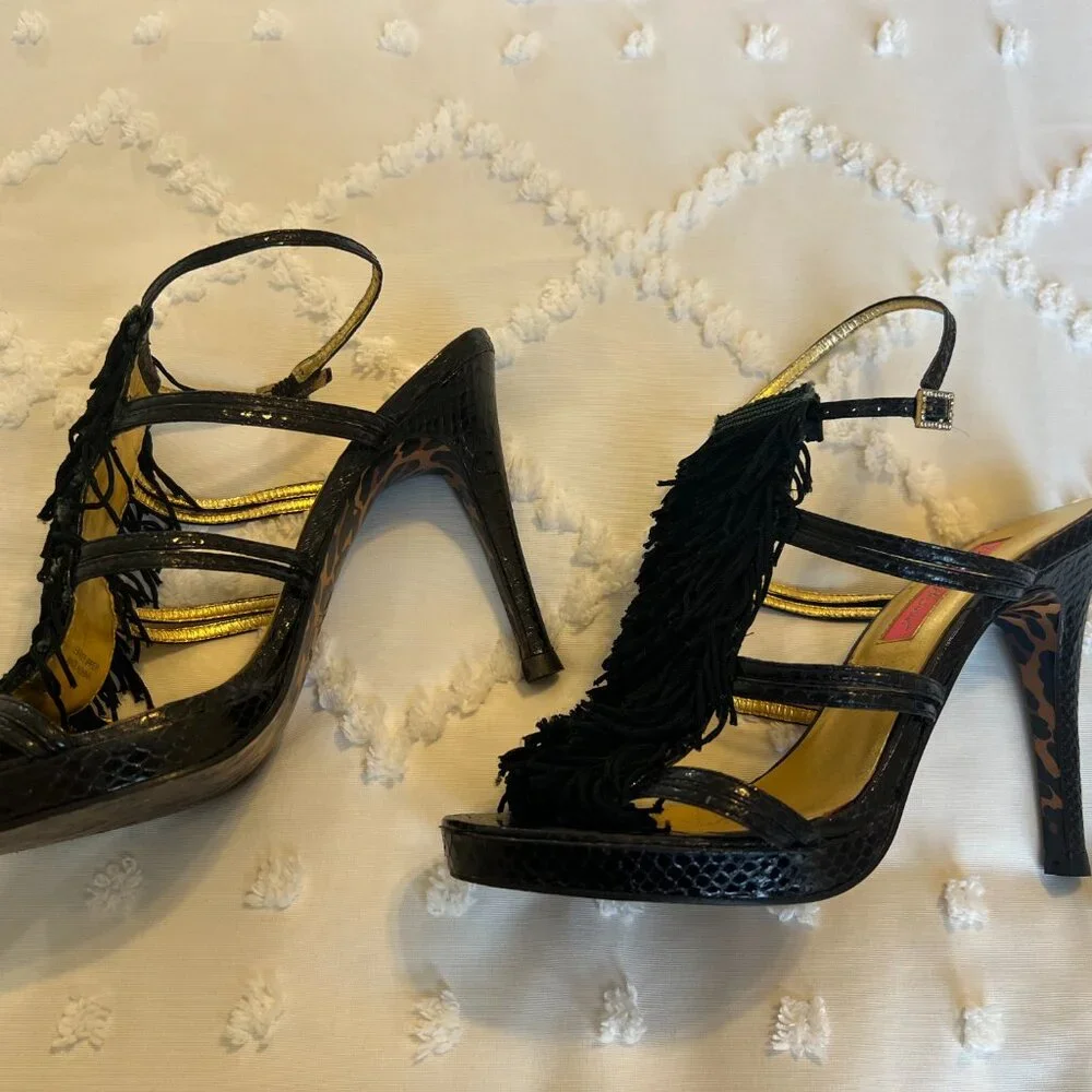 Betsy Johnson Vero Cuoio Soles Black & Gold Fringed Strappy Heels SIZE 6.5 M - Picture 7 of 12